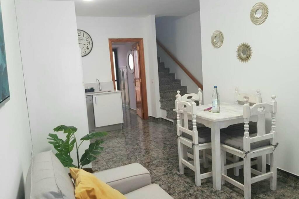 Tarajalejo Beach E Apartment Bagian luar foto